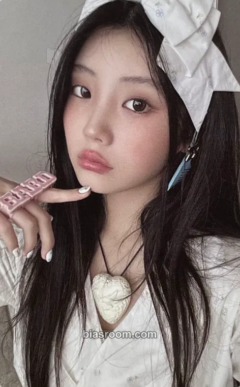 Wonhee NOT CUTE ANYMORE Photocard - ILLIT - ILLIT K-pop photocard