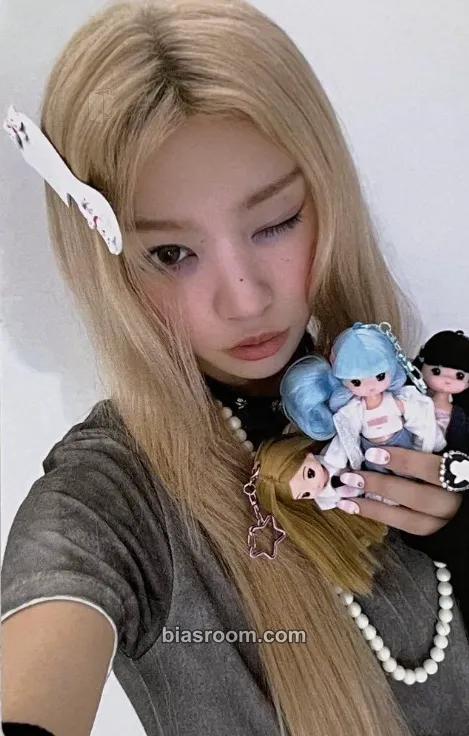 Moka NOT CUTE ANYMORE Photocard - ILLIT - ILLIT K-pop photocard