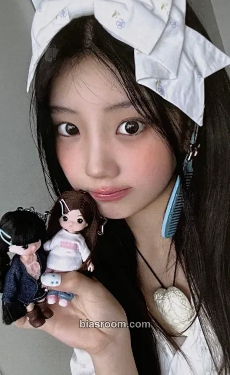 Wonhee NOT CUTE ANYMORE Photocard - ILLIT - ILLIT K-pop photocard