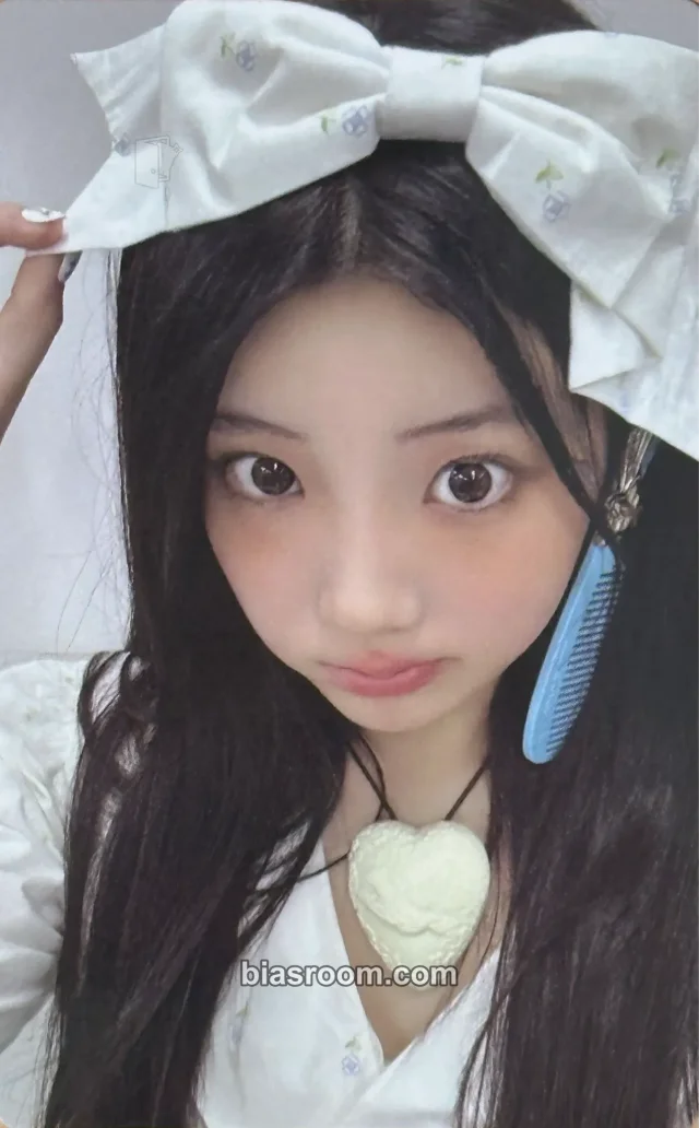 ILLIT - NOT CUTE ANYMORE Album ashley williams pouch version album photocard
