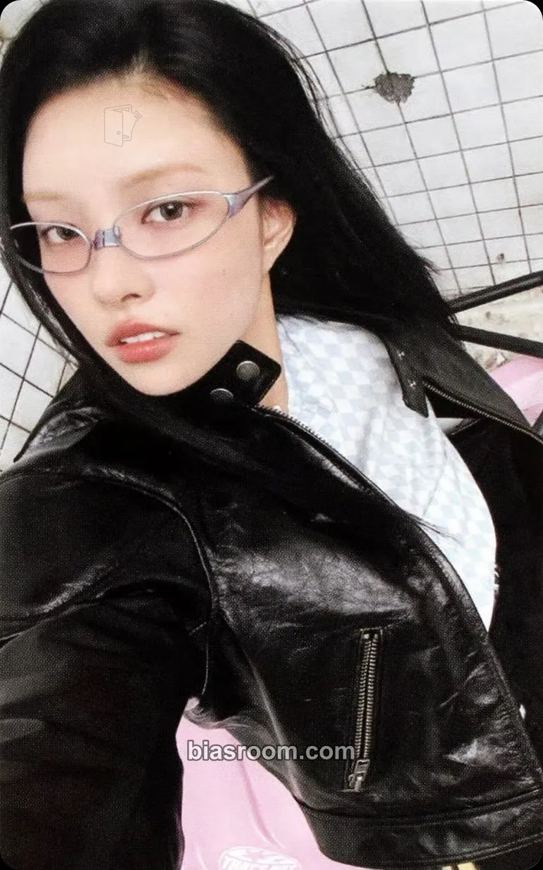 Yunah NOT CUTE ANYMORE Photocard - ILLIT - ILLIT K-pop photocard