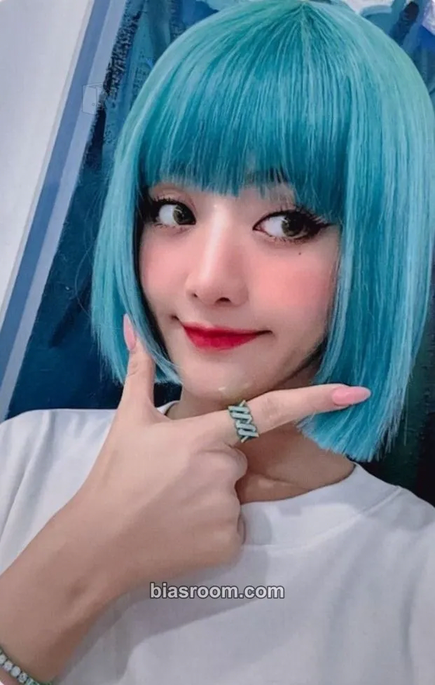 Minnie 2 Photocard - i-dle - i-dle K-pop photocard