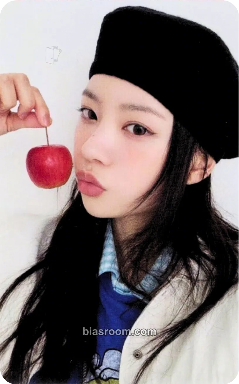 Moka bomb Photocard - ILLIT - ILLIT K-pop photocard