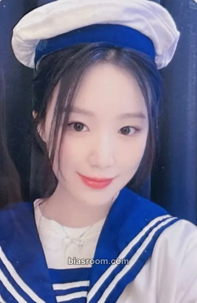 Shuhua 2 Photocard - i-dle - i-dle K-pop photocard