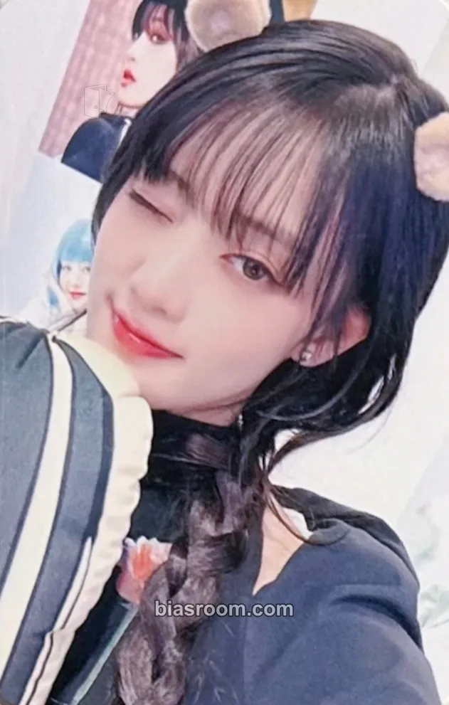 Minnie 2 Photocard - i-dle - i-dle K-pop photocard