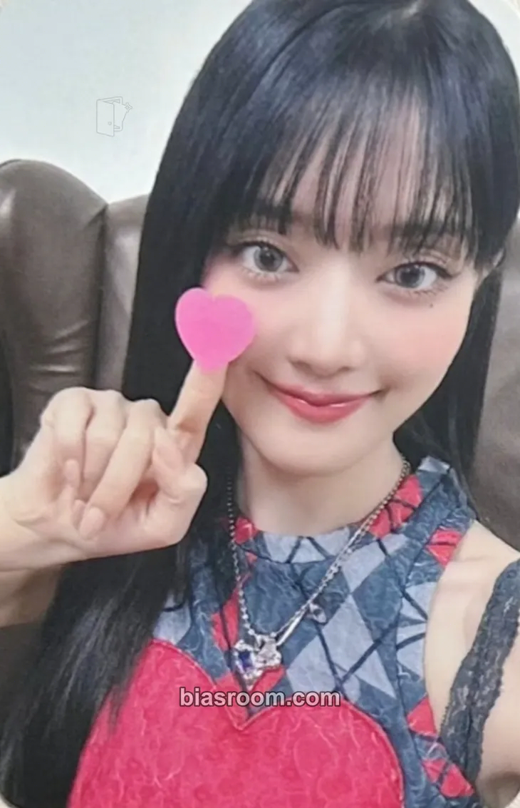 Minnie 2 Photocard - i-dle - i-dle K-pop photocard