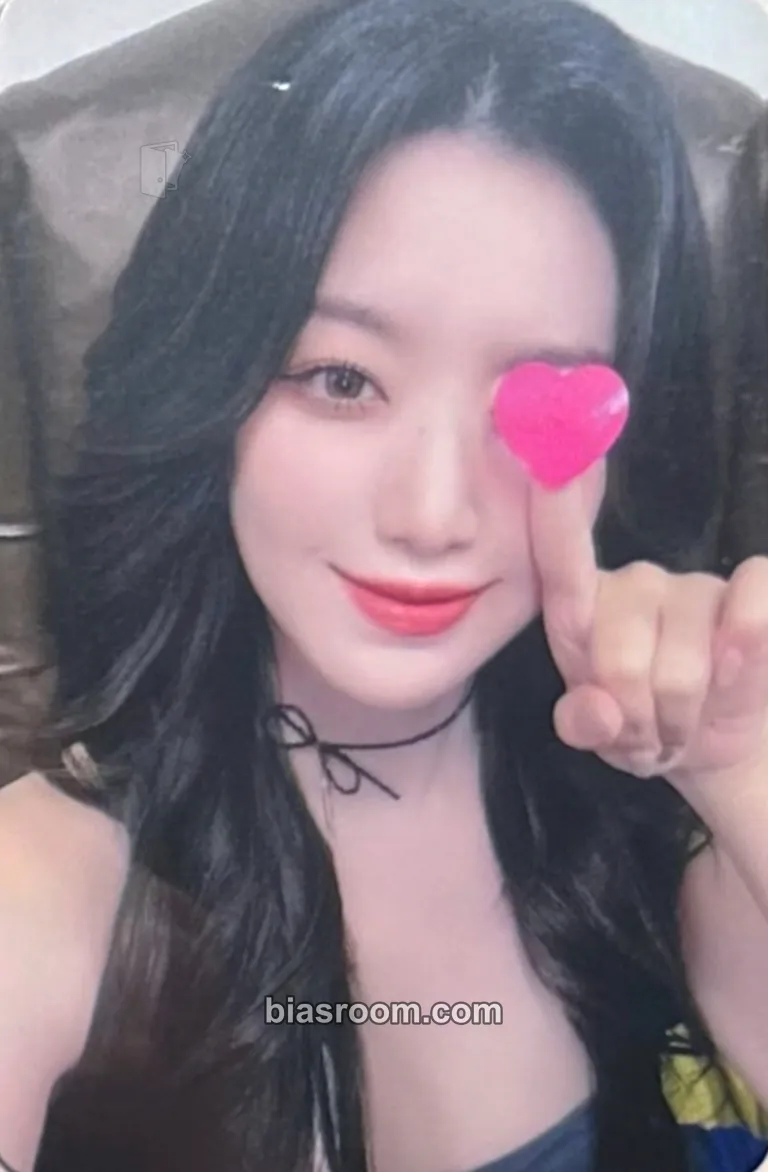 Shuhua 2 Photocard - i-dle - i-dle K-pop photocard