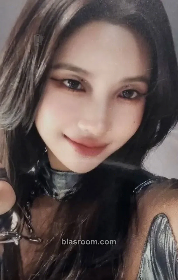 Soyeon 2 Photocard - i-dle - i-dle K-pop photocard
