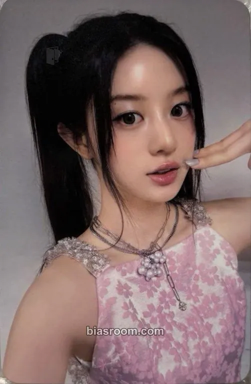 Minju bomb Photocard - ILLIT - ILLIT K-pop photocard