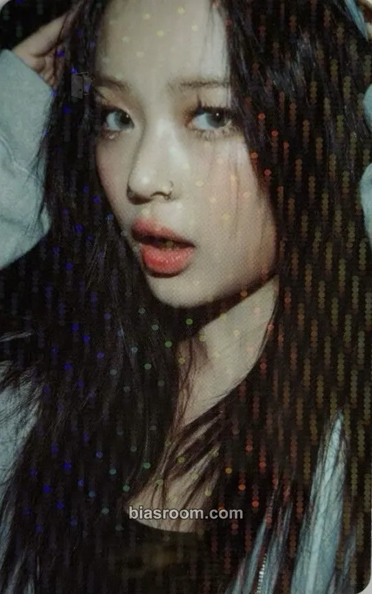 Hanni How Sweet Photocard - NewJeans - NewJeans K-pop photocard