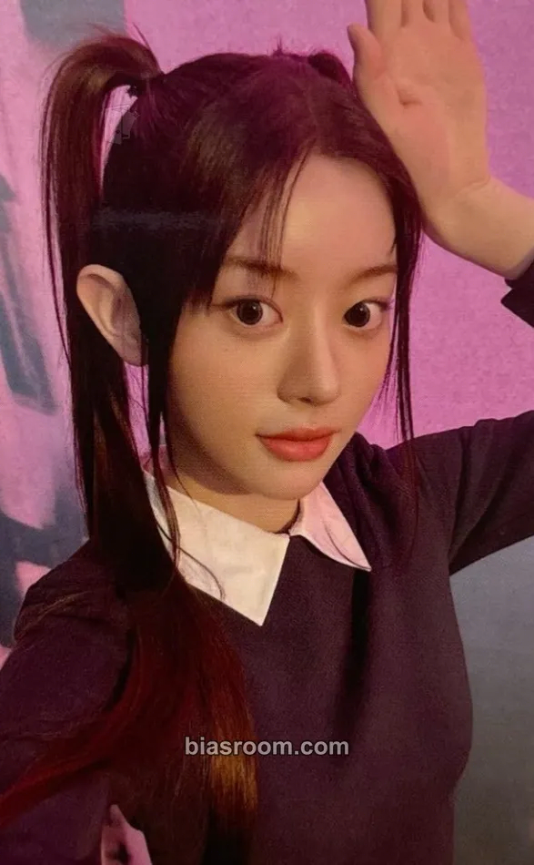 Minju bomb Photocard - ILLIT - ILLIT K-pop photocard