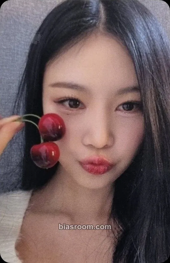 Soojin AGASSY Photocard - Soojin K-pop photocard