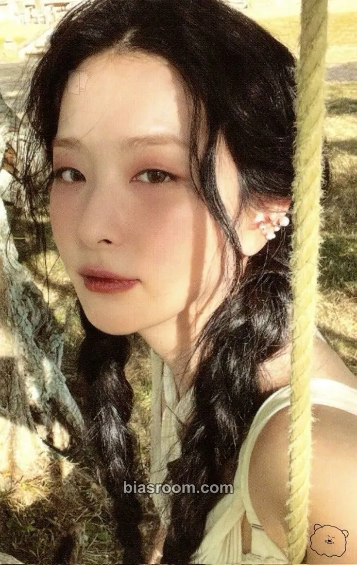 Seulgi 28 Reasons Photocard - Red Velvet - Red Velvet K-pop photocard