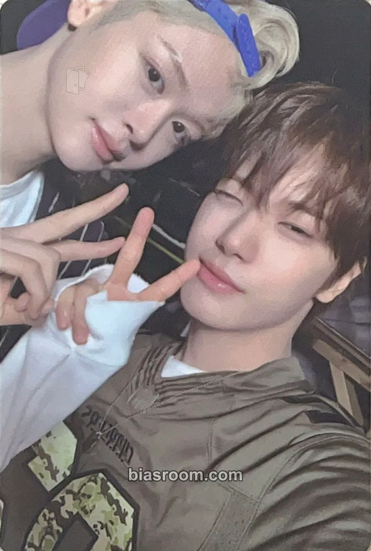 Snowy Summer Photocard - CLOSE YOUR EYES - CLOSE YOUR EYES K-pop photocard