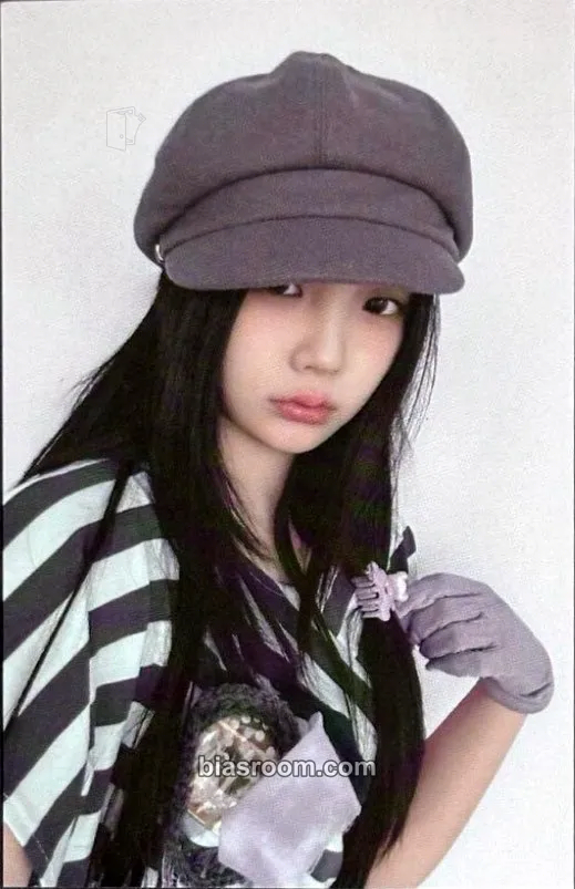 Wonhee bomb Photocard - ILLIT - ILLIT K-pop photocard