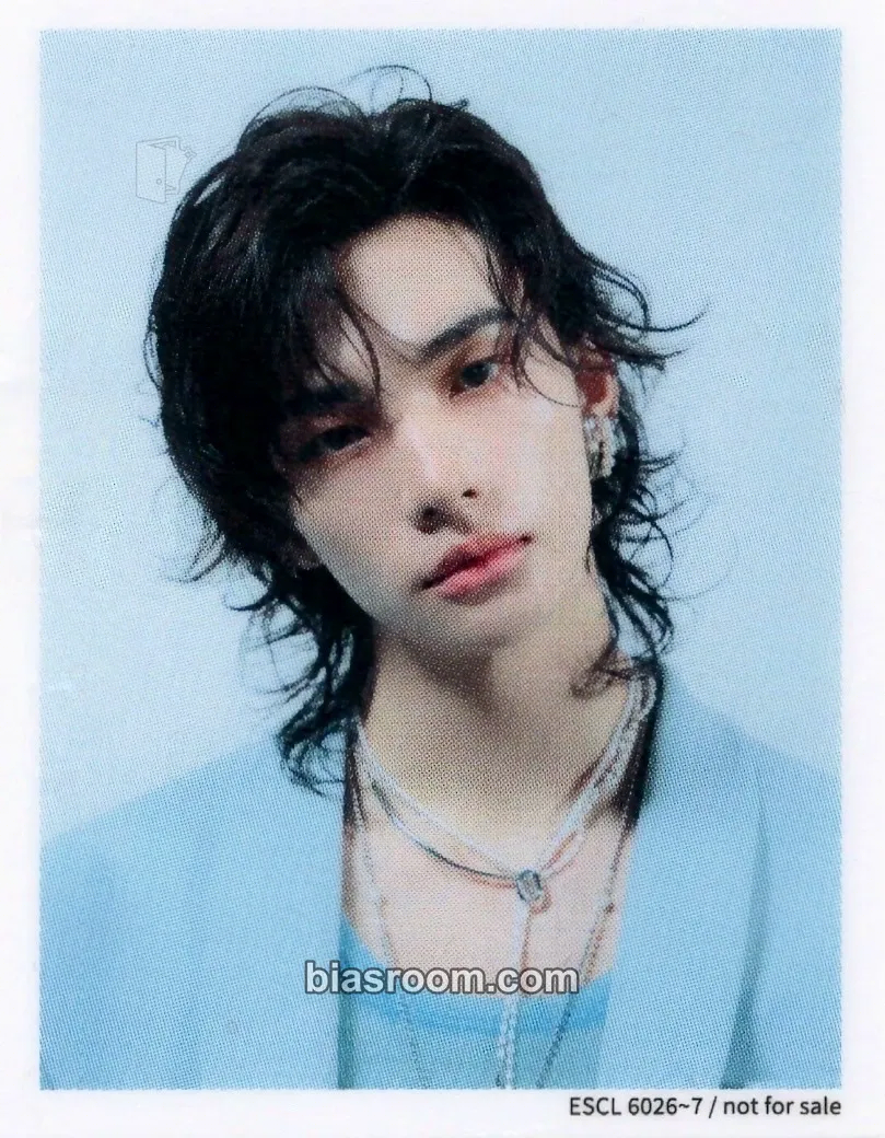 Hyunjin GIANT Photocard - Stray Kids - Stray Kids K-pop photocard