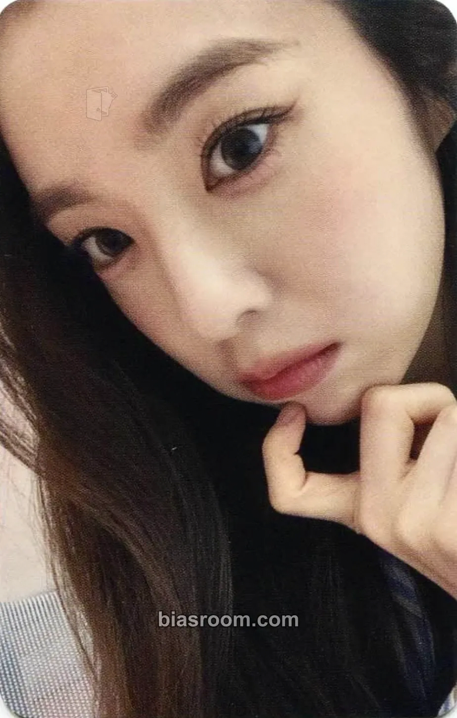 Irene Cosmic Photocard - Red Velvet - Red Velvet K-pop photocard