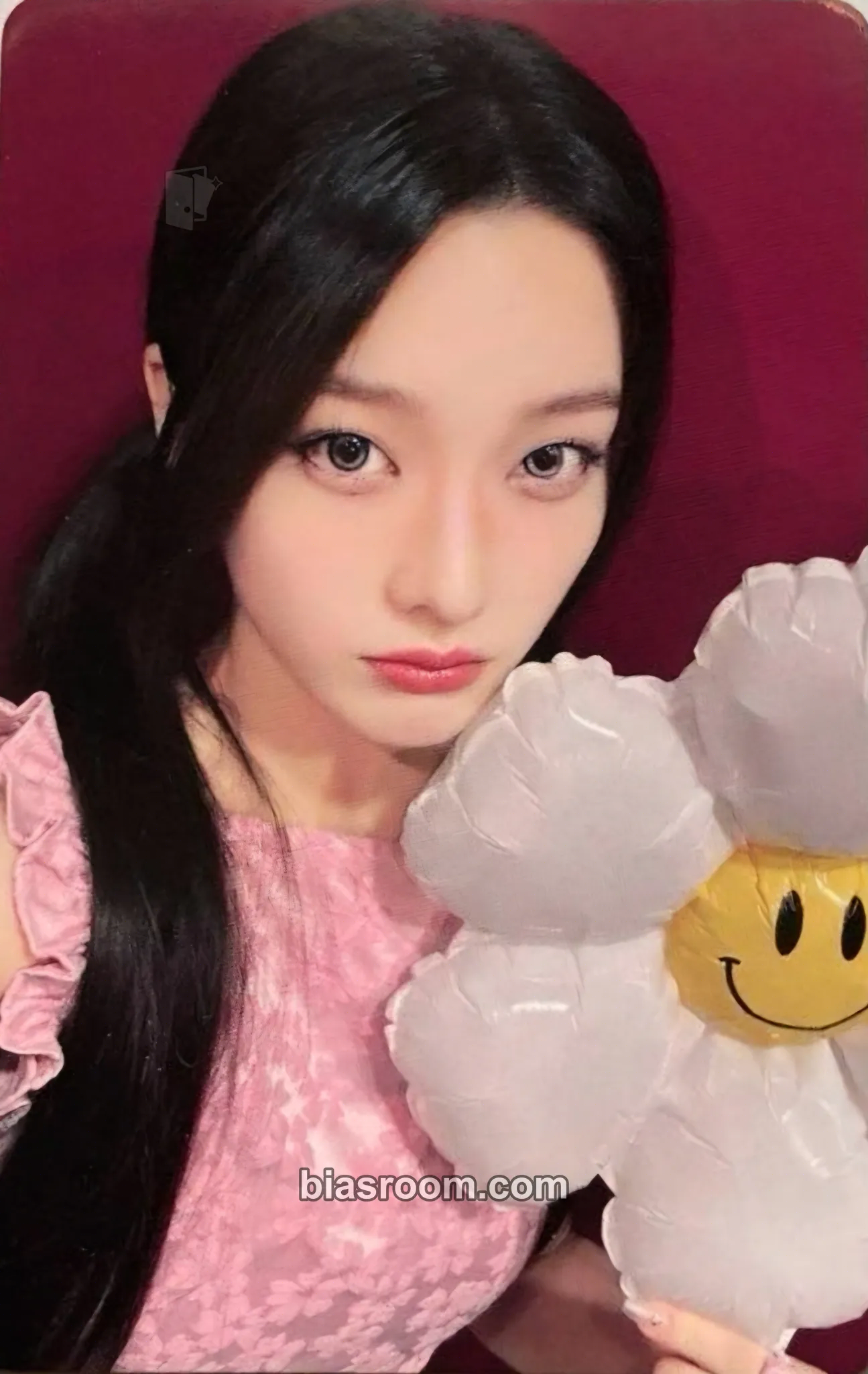 Iroha bomb Photocard - ILLIT - ILLIT K-pop photocard