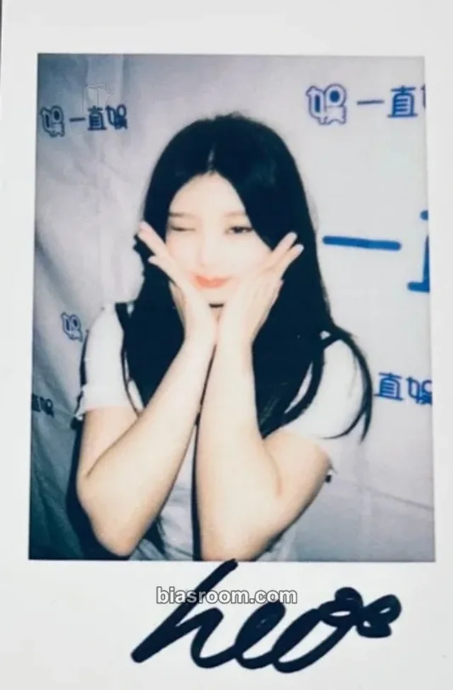 ILLIT - Wonhee - bomb Album withfans / yizhiyu (yzy) winner benefit guangzhou polaroid printed signature