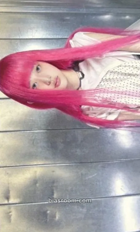 Minju NOT CUTE ANYMORE Photocard - ILLIT - ILLIT K-pop photocard
