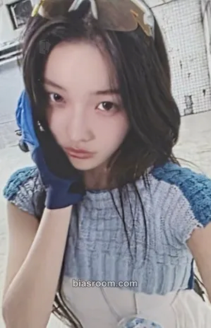 Iroha NOT CUTE ANYMORE Photocard - ILLIT - ILLIT K-pop photocard