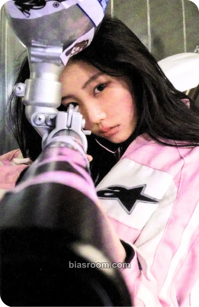 Wonhee NOT CUTE ANYMORE Photocard - ILLIT - ILLIT K-pop photocard