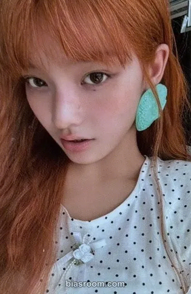 Iroha NOT CUTE ANYMORE Photocard - ILLIT - ILLIT K-pop photocard