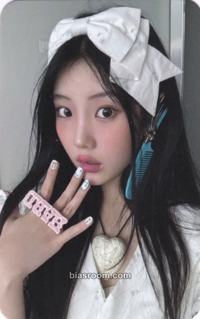 ILLIT - Wonhee - NOT CUTE ANYMORE Album olive young pre-order benefit (pob)