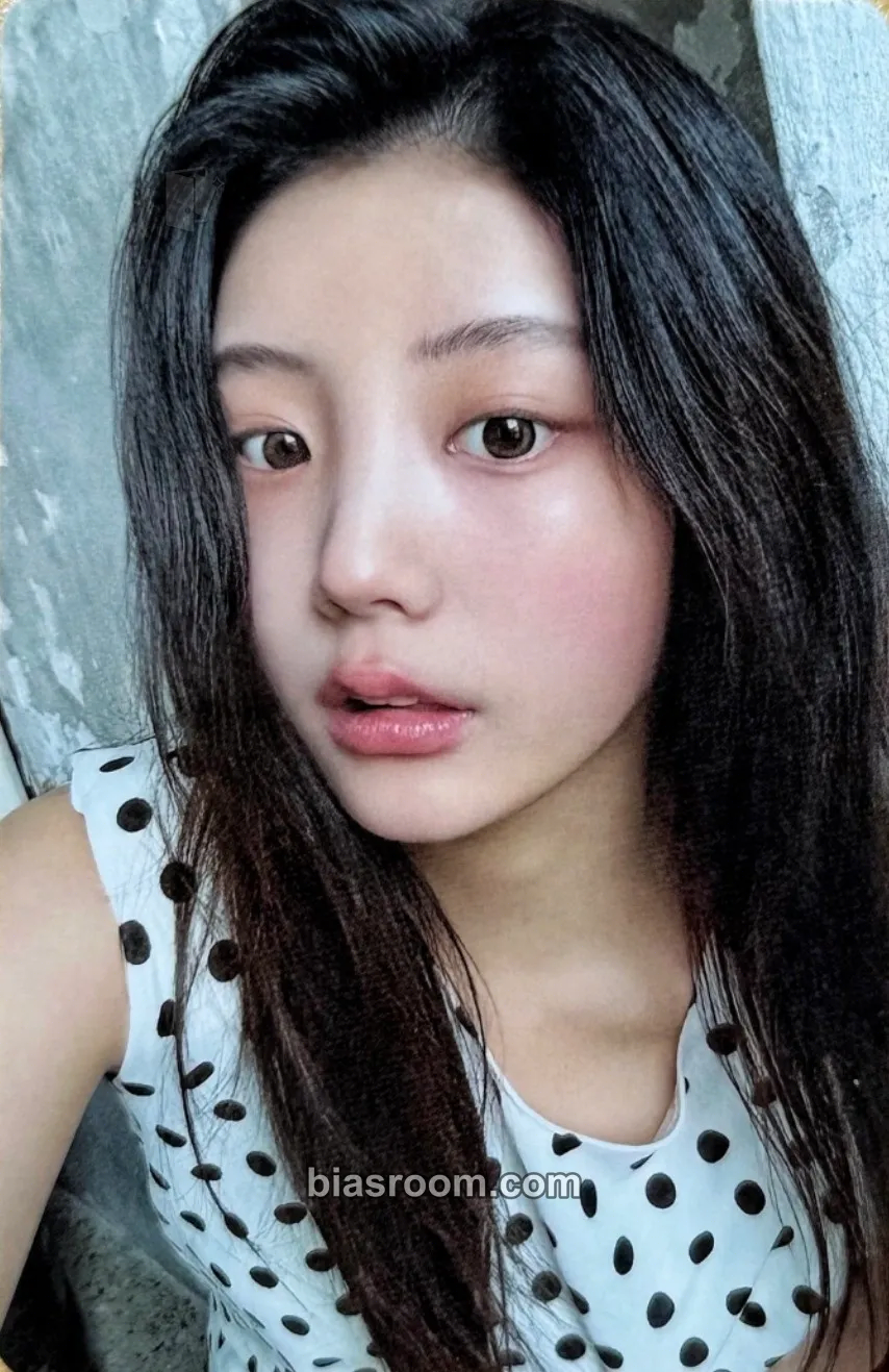 Wonhee NOT CUTE ANYMORE Photocard - ILLIT - ILLIT K-pop photocard