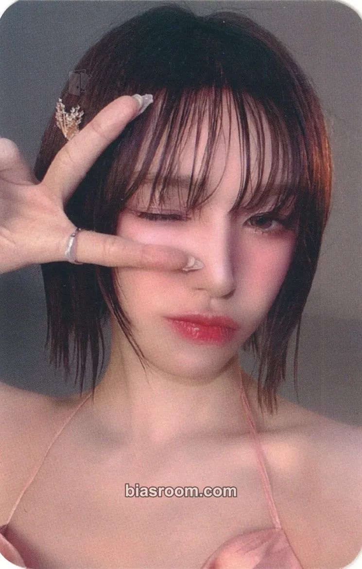 Wendy Cosmic Photocard - Red Velvet - Red Velvet K-pop photocard