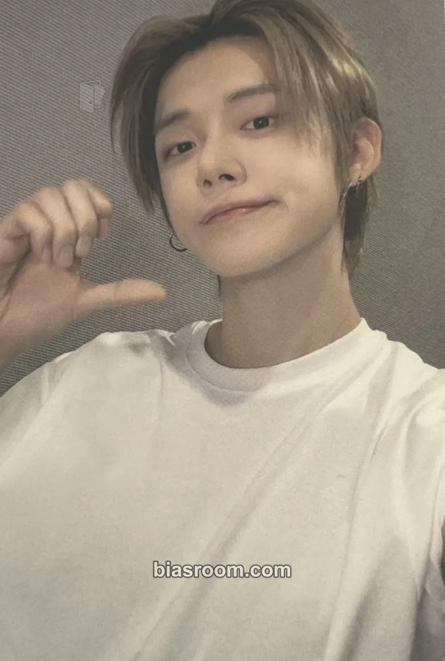 Yeonjun NO LABELS: PART 01 Photocard - TOMORROW X TOGETHER - TOMORROW X TOGETHER K-pop photocard