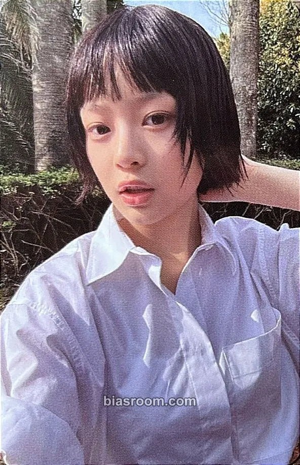 Hanni How Sweet Photocard - NewJeans - NewJeans K-pop photocard