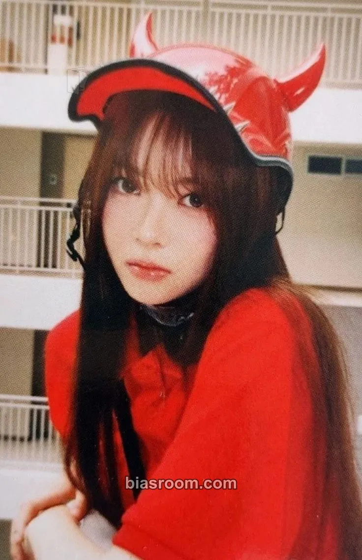 Hong Eunchae SPAGHETTI Photocard - LE SSERAFIM - LE SSERAFIM K-pop photocard