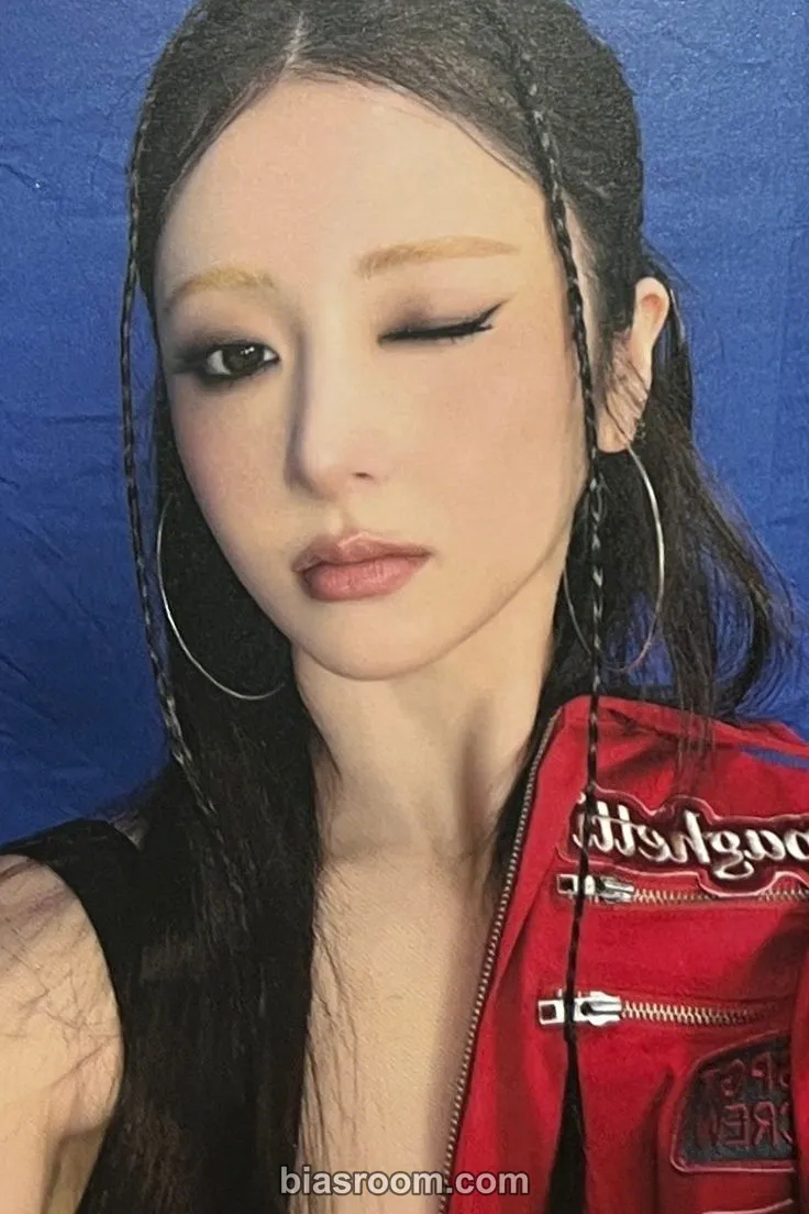 Huh Yunjin SPAGHETTI Photocard - LE SSERAFIM - LE SSERAFIM K-pop photocard