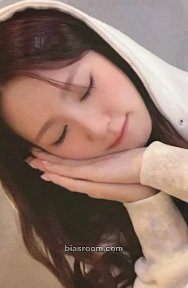 Miyeon 2 Photocard - i-dle - i-dle K-pop photocard