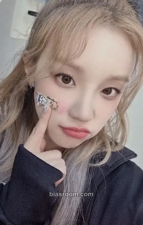 Yuqi 2 Photocard - i-dle - i-dle K-pop photocard