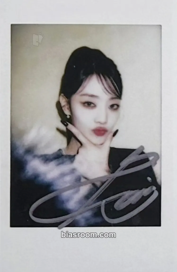 Minnie 2 Photocard - i-dle - i-dle K-pop photocard