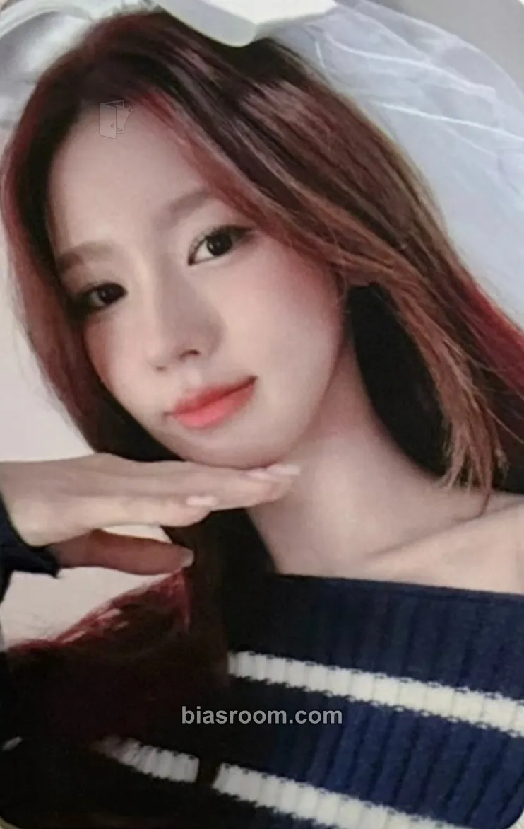Miyeon 2 Photocard - i-dle - i-dle K-pop photocard