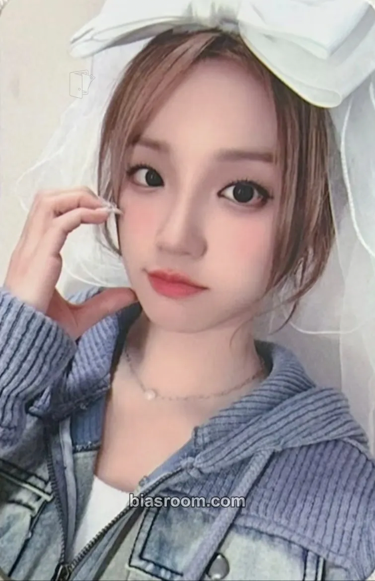 Yuqi 2 Photocard - i-dle - i-dle K-pop photocard