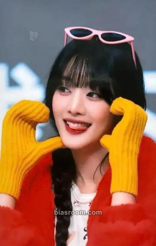 Minnie 2 Photocard - i-dle - i-dle K-pop photocard
