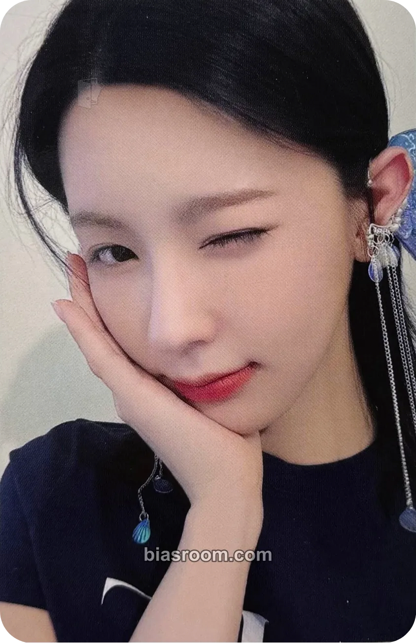 Miyeon 2 Photocard - i-dle - i-dle K-pop photocard