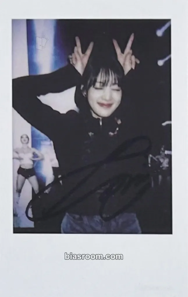 Minnie 2 Photocard - i-dle - i-dle K-pop photocard