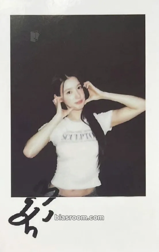 Miyeon 2 Photocard - i-dle - i-dle K-pop photocard