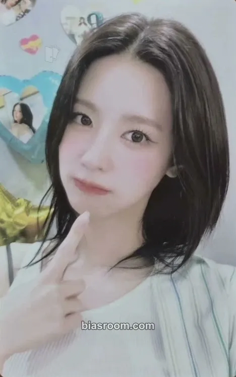 Miyeon 2 Photocard - i-dle - i-dle K-pop photocard