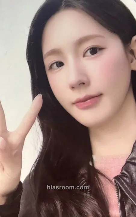 Miyeon 2 Photocard - i-dle - i-dle K-pop photocard