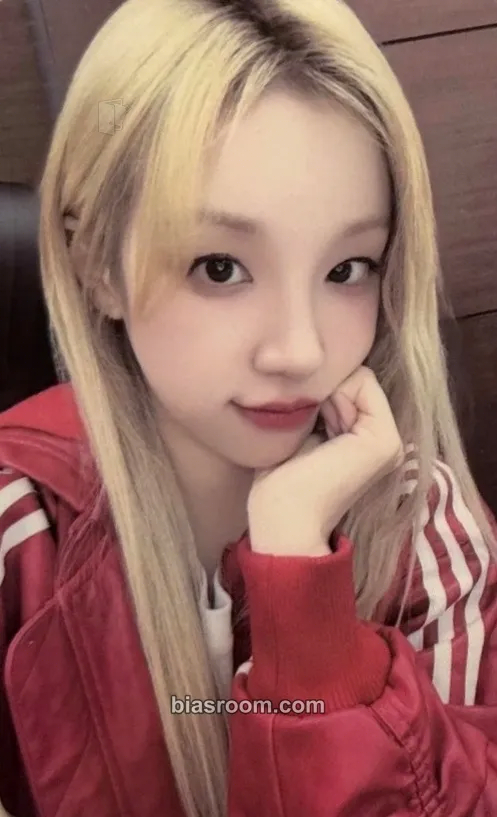 Yuqi 2 Photocard - i-dle - i-dle K-pop photocard