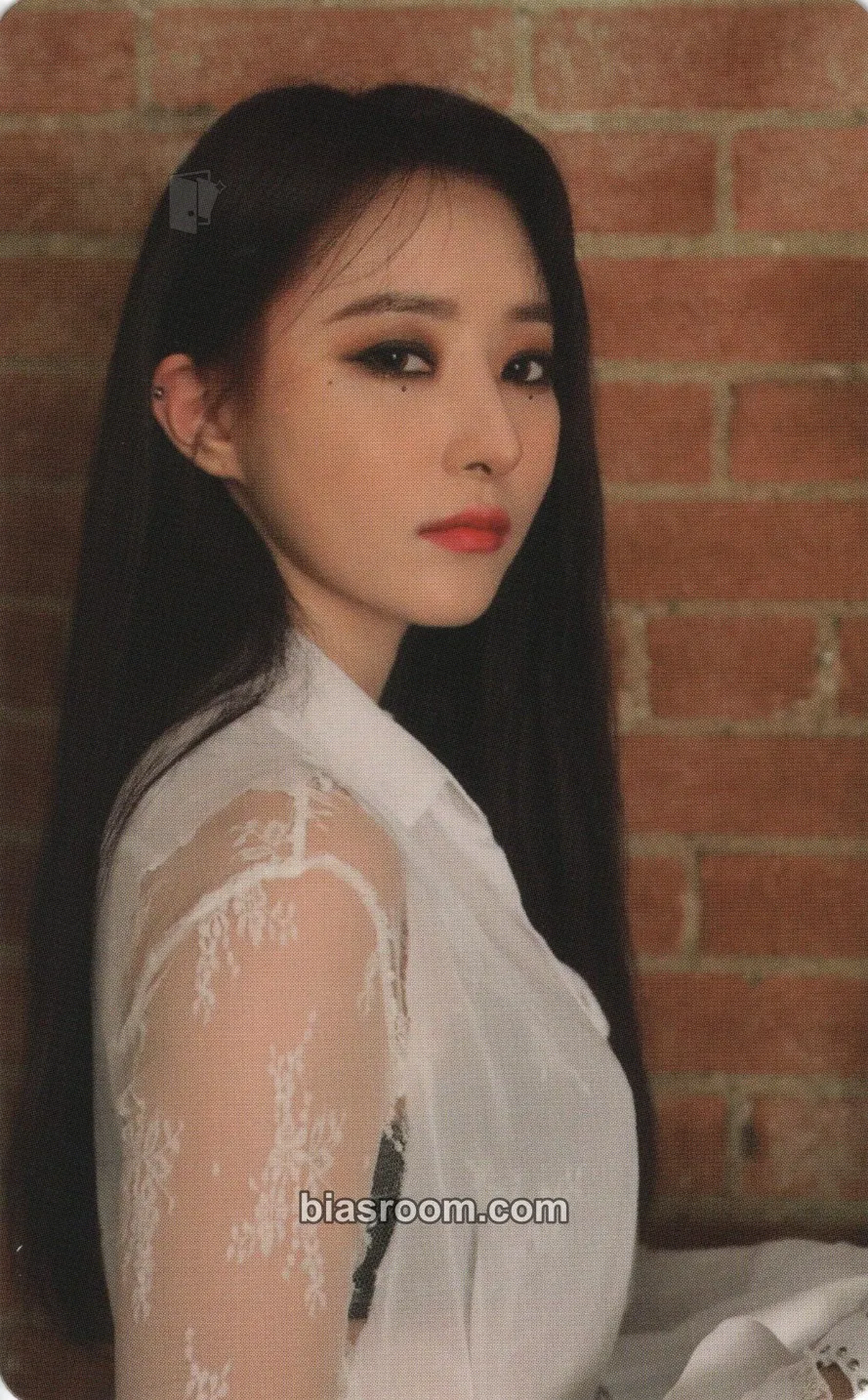SuA Dystopia: The Tree of Language Photocard - Dreamcatcher - Dreamcatcher K-pop photocard
