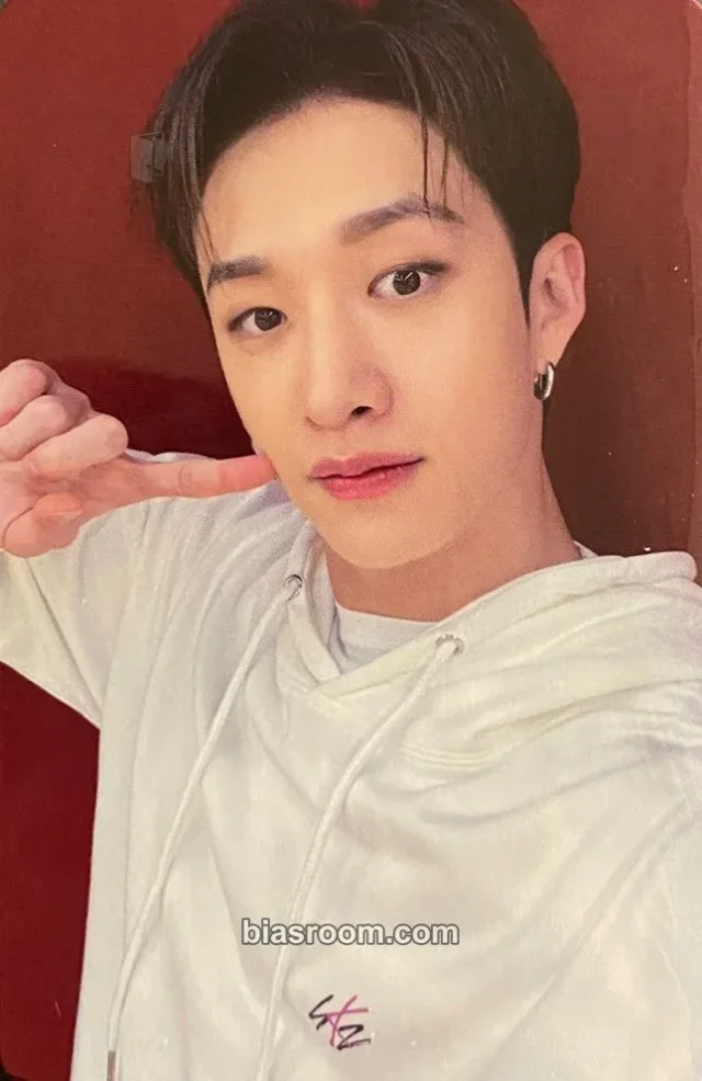 Stray Kids - Bang Chan - Maxident Album broadcast gift week 1