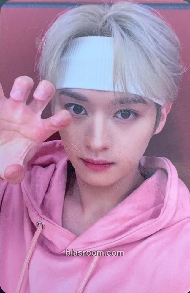 Stray Kids - Lee Know - Maxident Album broadcast gift week 1