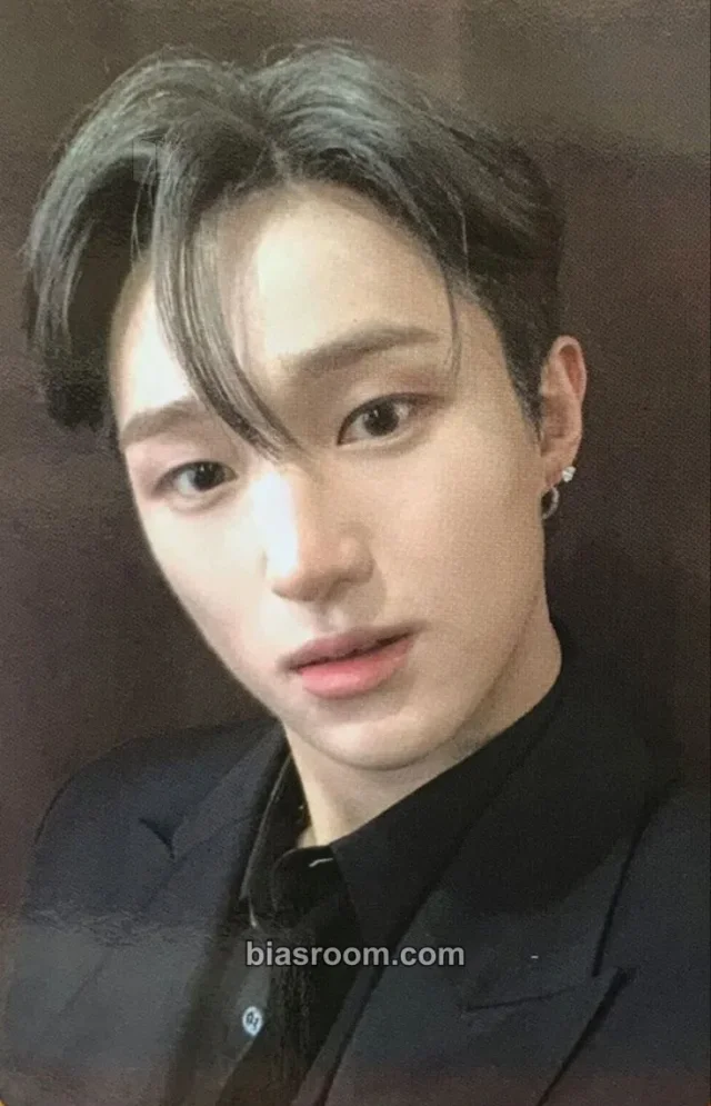 ATBO - Oh Junseok - The Beginning : 開花 Album album photocard monochrome version